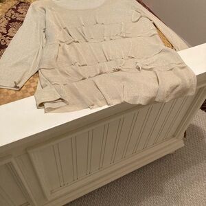 Woman’s dressy top